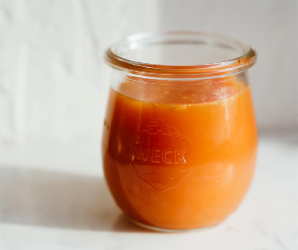 Read more about the article Shot kimchi z sokiem pomarańczowym i kurkumą